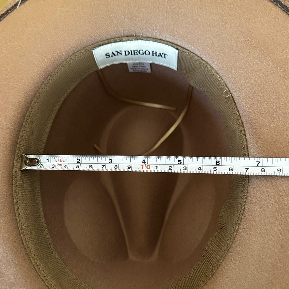 Brown cowgirl Hat with Silver Embellishments - Picture 8 of 11